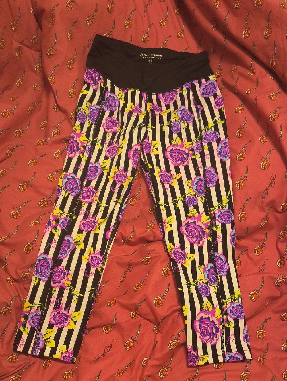 New Betsy Johnson 3/4 Length Leggings